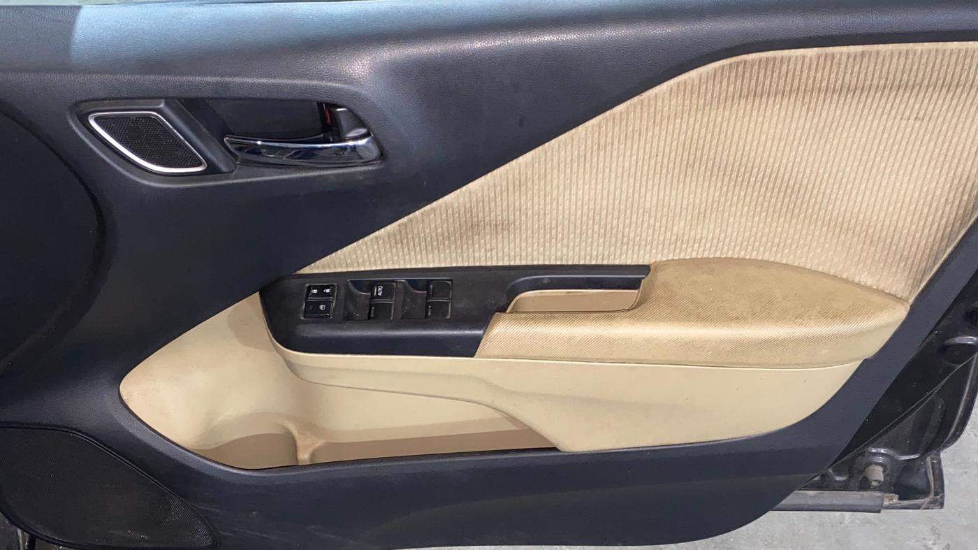 2018 Honda City 1.5L I-VTE V CVT, Petrol, Automatic, 45,146 km, Driver Side Door Panels Control