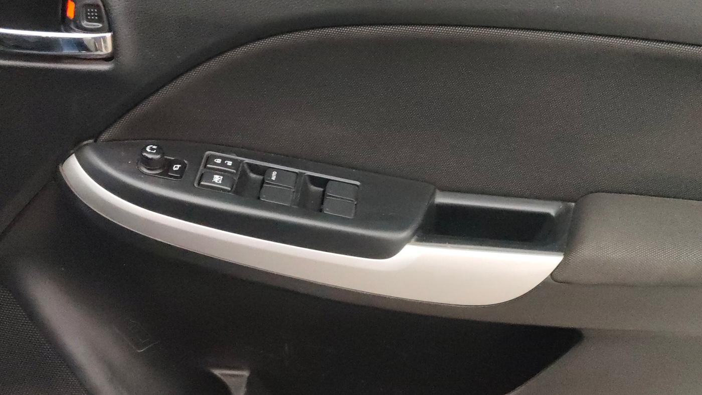2019 Maruti Baleno ZETA PETROL 1.2, Petrol, Manual, 62,471 km, Driver Side Door Panels Control