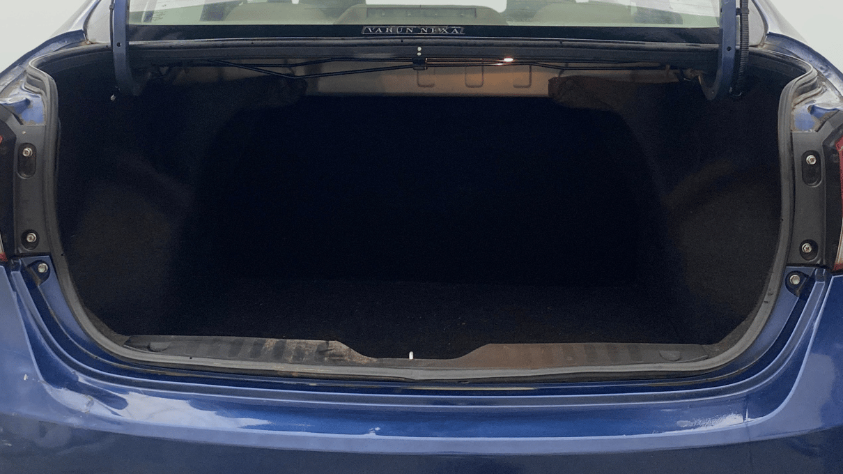 2022 Maruti Ciaz SIGMA 1.5 SHVS MT  PETROL, Petrol, Manual, 44,398 km, Boot Inside