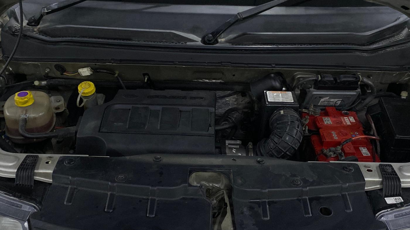 2017 Mahindra Kuv100 K4 5 STR, Petrol, Manual, 79,684 km, Engine View