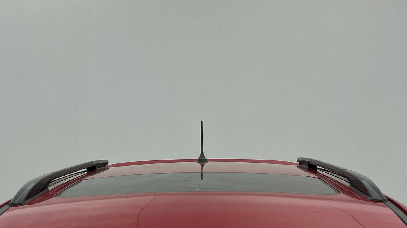 2022 Mahindra XUV300 W8 (O) 1.2 PETROL, Petrol, Manual, 20,984 km, Moonroof/ Sunroof
