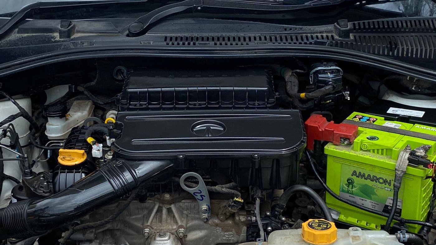 2023 Tata Tiago XT (O) PETROL, Petrol, Manual, 15,359 km, Engine View