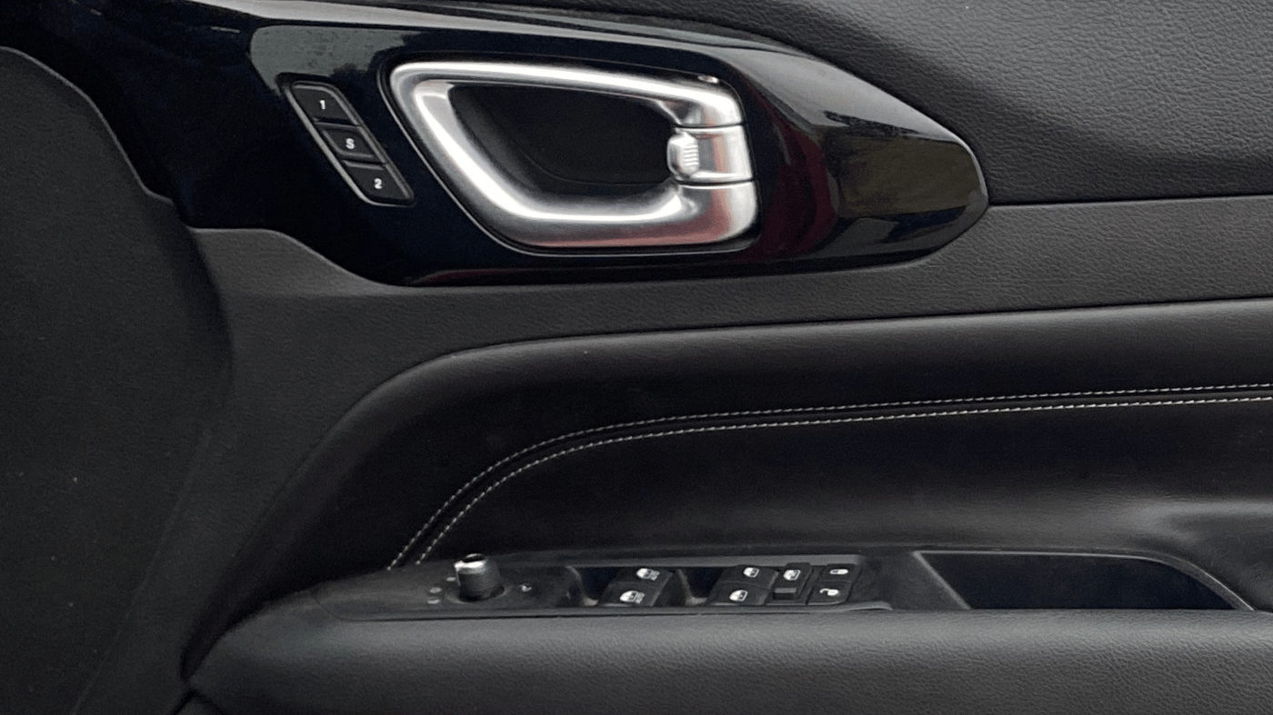 2022 Jeep Compass MODEL S (O) DIESEL 4X4 AT, Diesel, Automatic, 44,011 km, Driver Side Door Panels Control