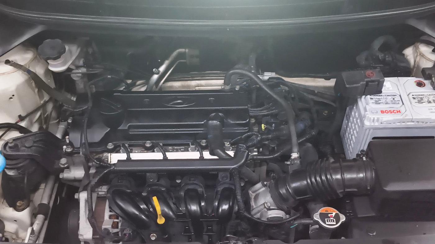 2015 Hyundai Elite i20 MAGNA 1.2, Petrol, Manual, 91,244 km, Engine View