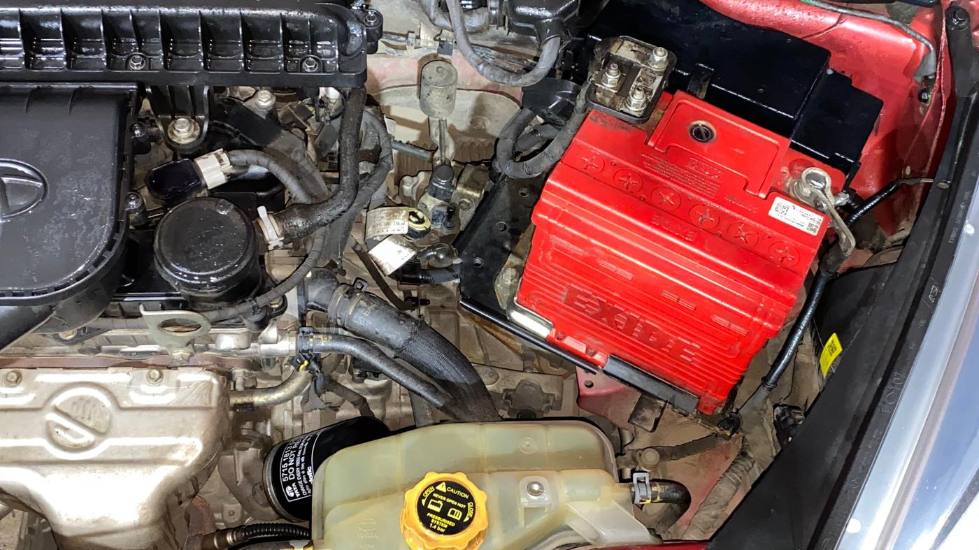 2019 Tata Tiago XZ PETROL, Petrol, Manual, 29,667 km, Engine View - Left