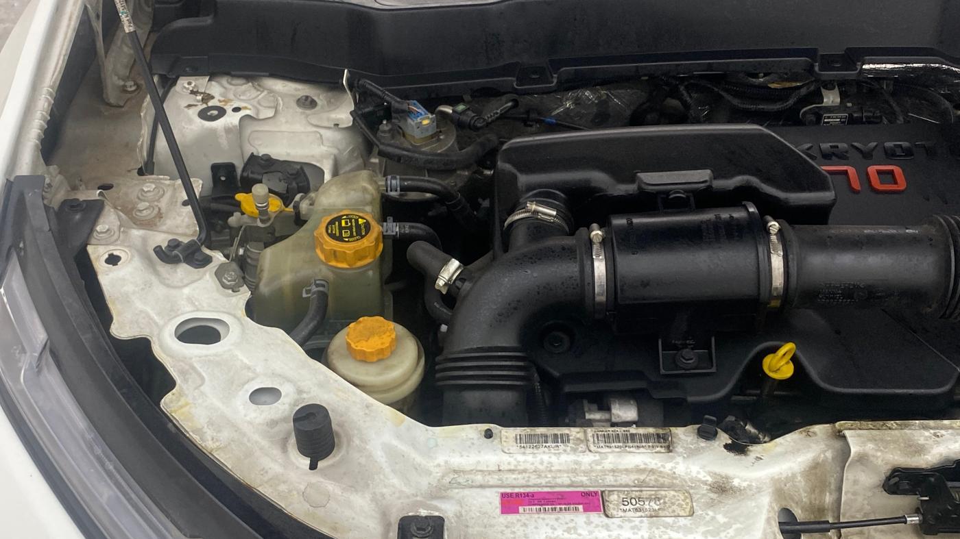 2020 Tata Harrier XZA PLUS 2.0L DUAL TONE, Diesel, Automatic, 64,390 km, Engine View - Right