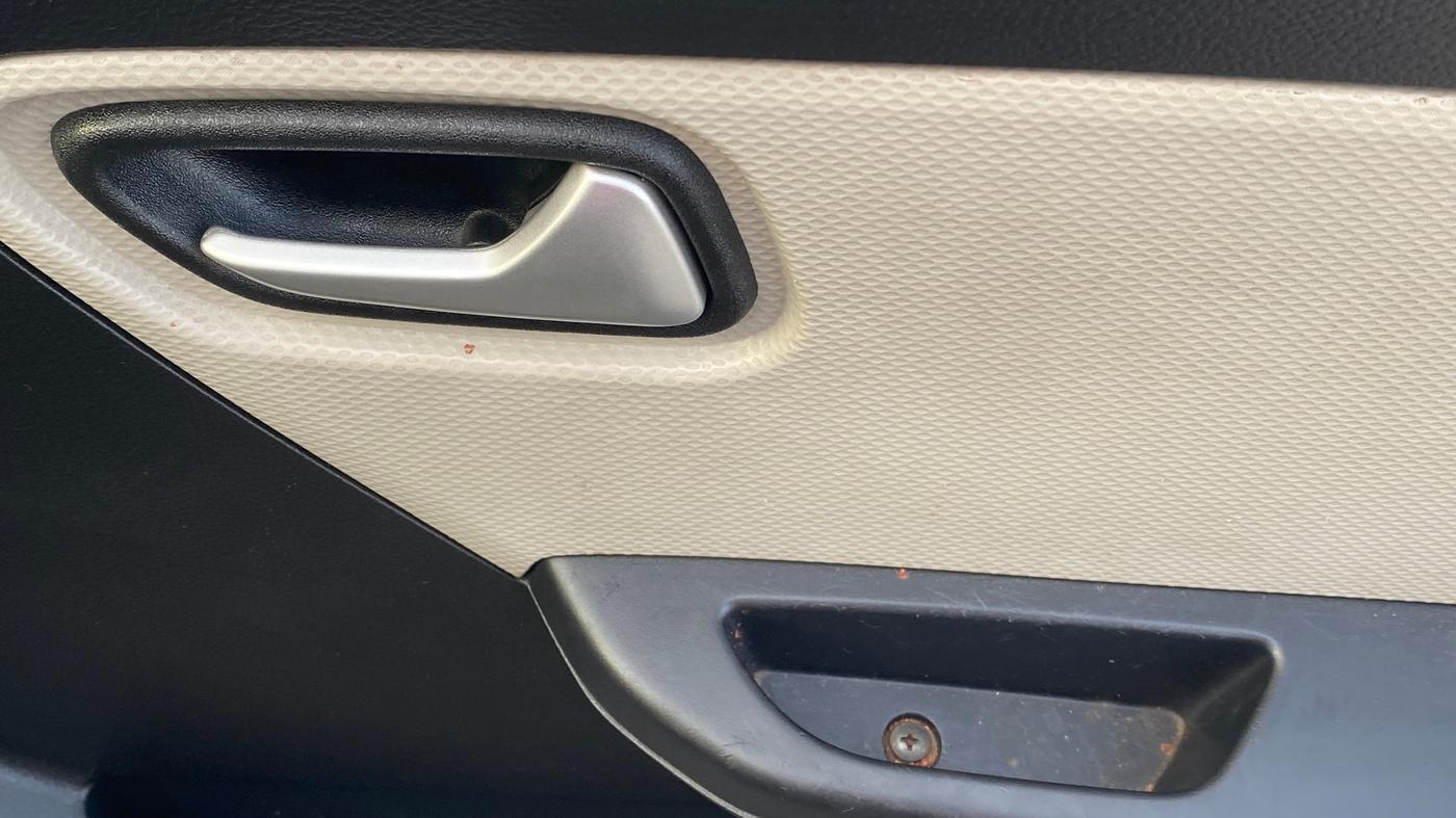 2020 Maruti Alto VXI, Petrol, Manual, 21,742 km, Driver Side Door Panels Control