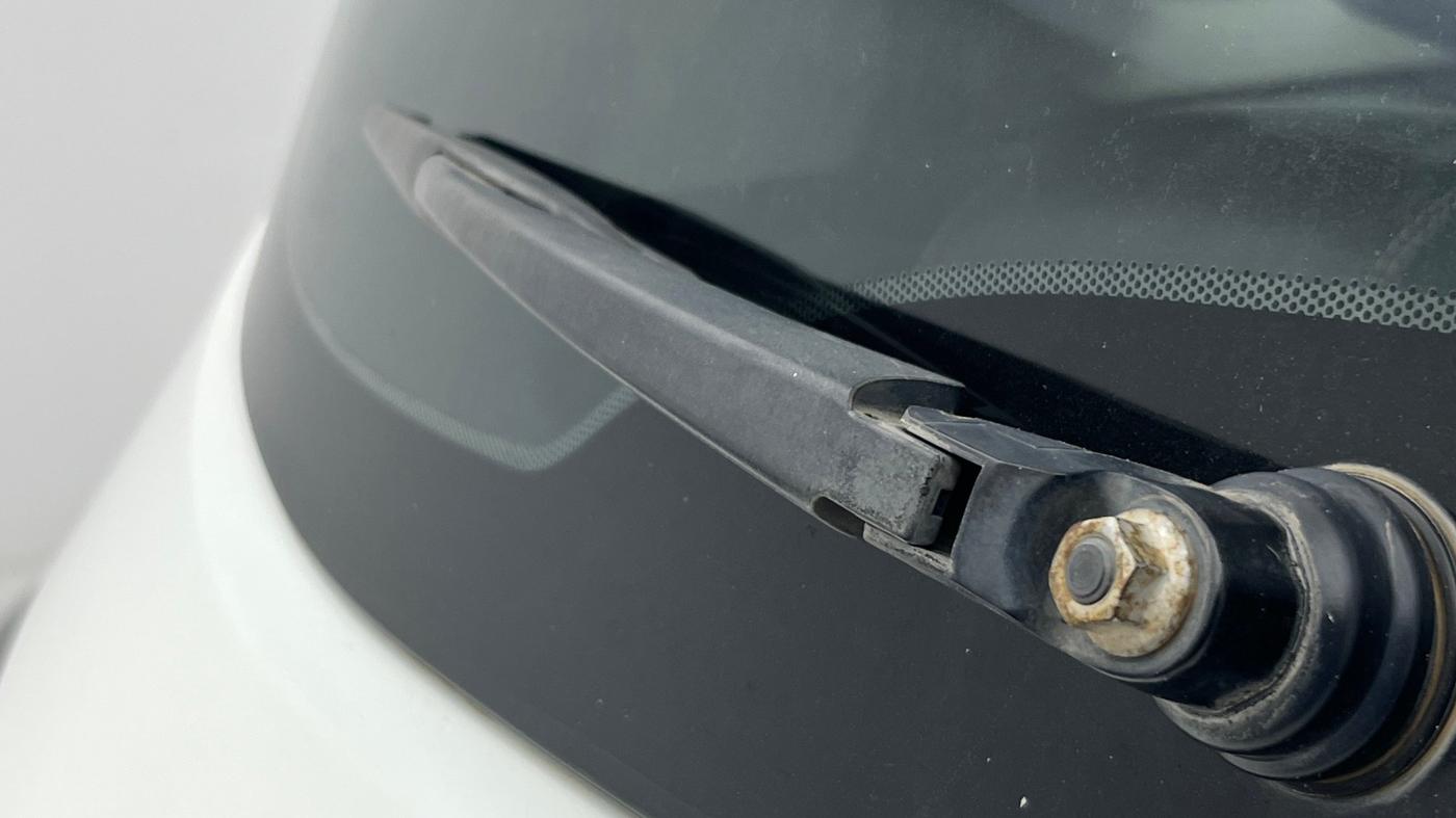 2021 Tata Safari XMA, Diesel, Automatic, 86,887 km, Rear Wiper