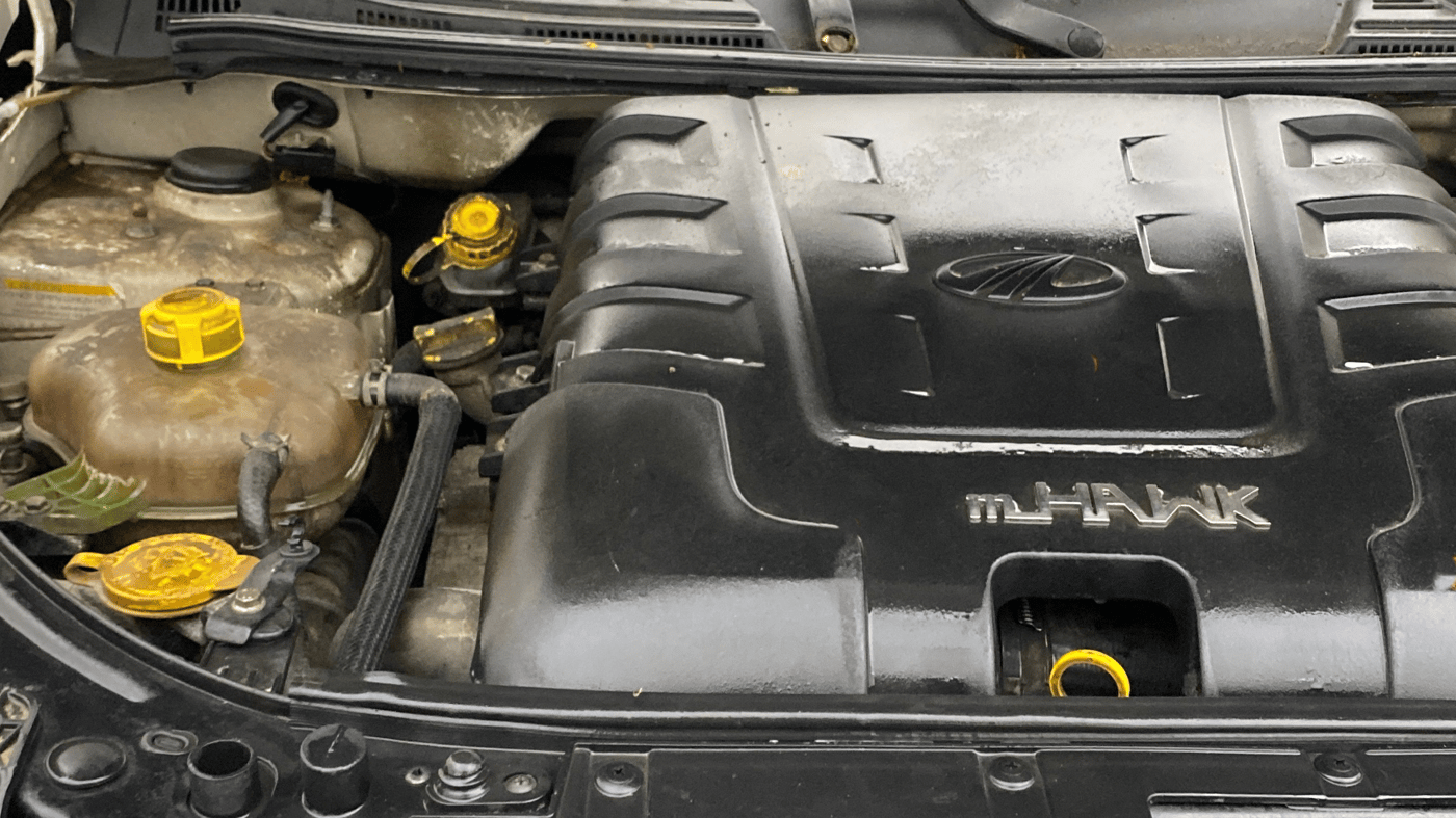 2018 Mahindra XUV500 W7, Diesel, Manual, 1,31,063 km, Engine View
