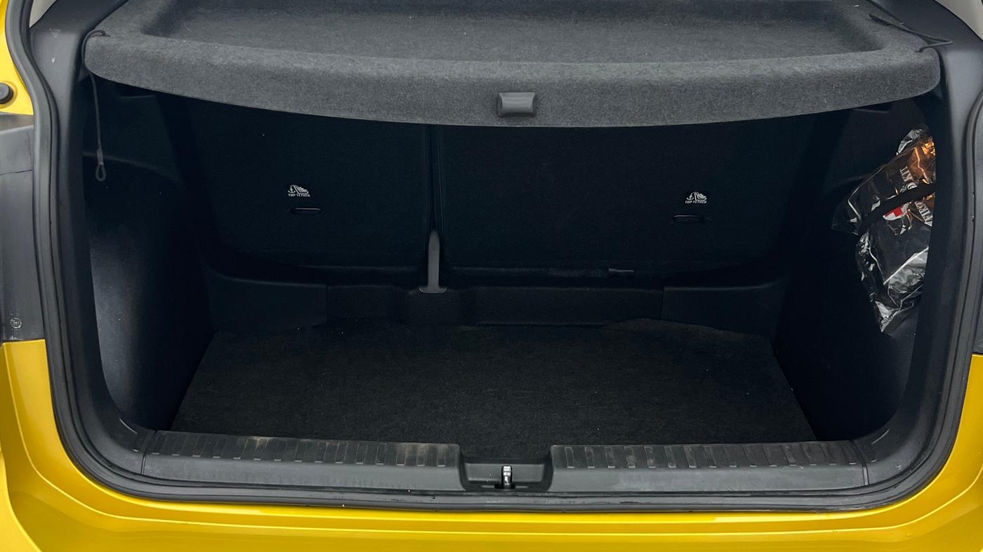 2022 Volkswagen TAIGUN TOPLINE 1.0 TSI AT, Petrol, Automatic, 27,592 km, Boot Inside