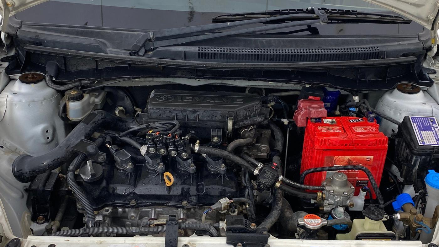 2019 Toyota Etios Liva V, CNG, Manual, 88,857 km, Engine View