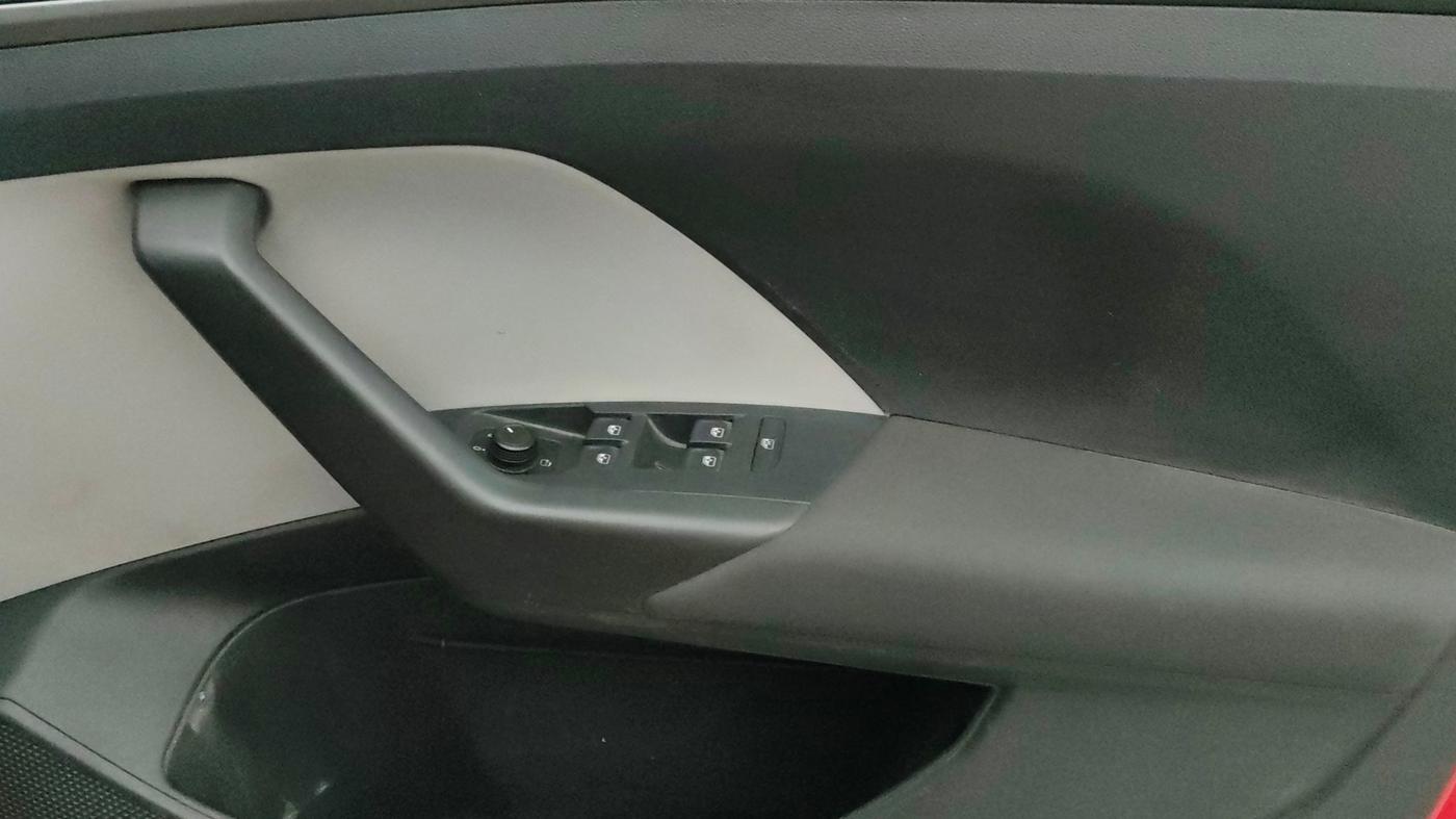 2021 Skoda KUSHAQ AMBITION 1.0L TSI AT, Petrol, Automatic, 35,109 km, Driver Side Door Panels Control