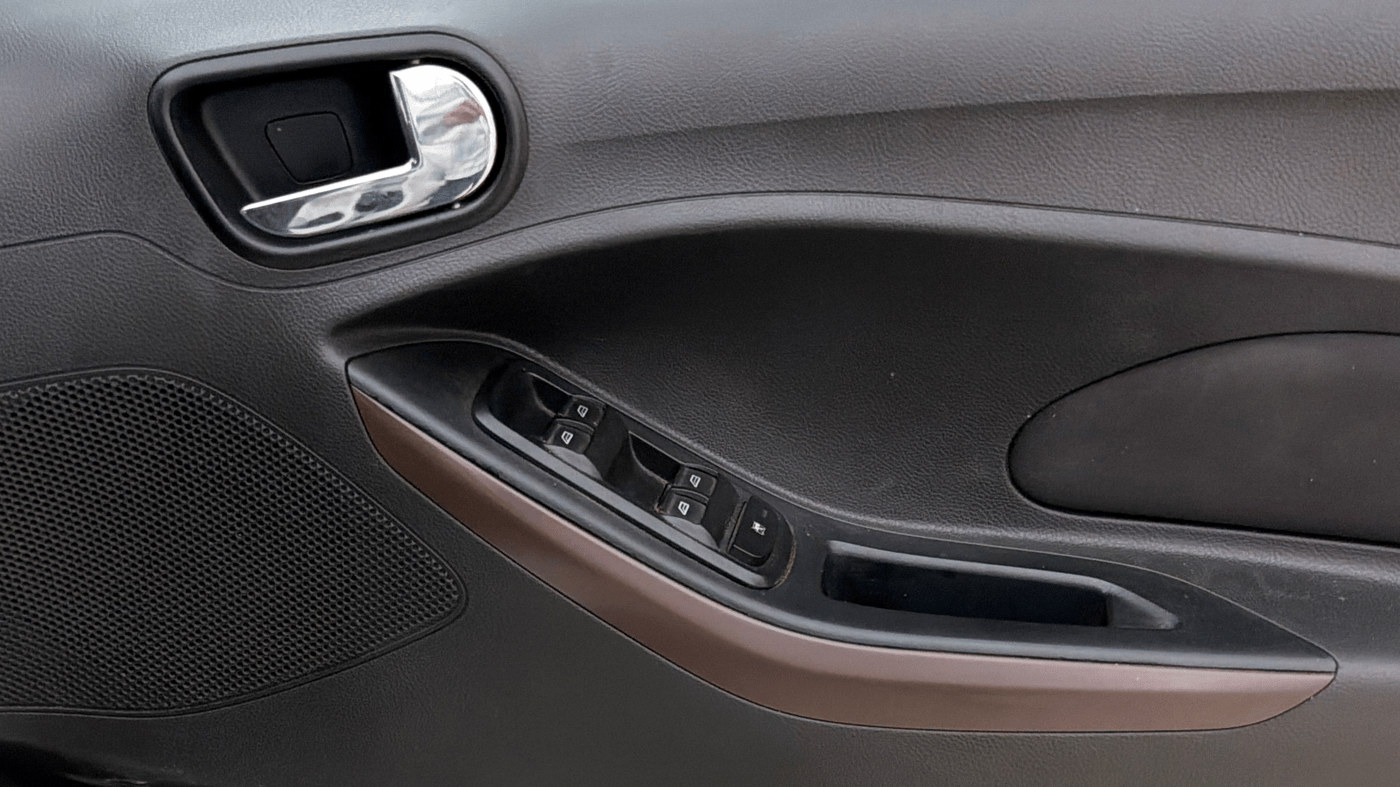2019 Ford FREESTYLE TITANIUM 1.2 PETROL, Petrol, Manual, 35,863 km, Driver Side Door Panels Control