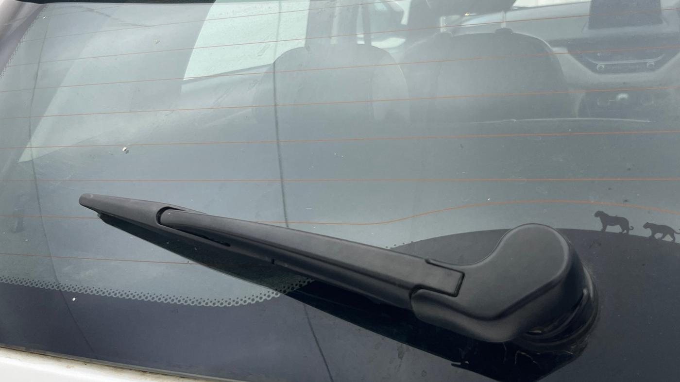 2020 Tata NEXON XZ PLUS PETROL SUNROOF, Petrol, Manual, 1,05,495 km, Rear Wiper