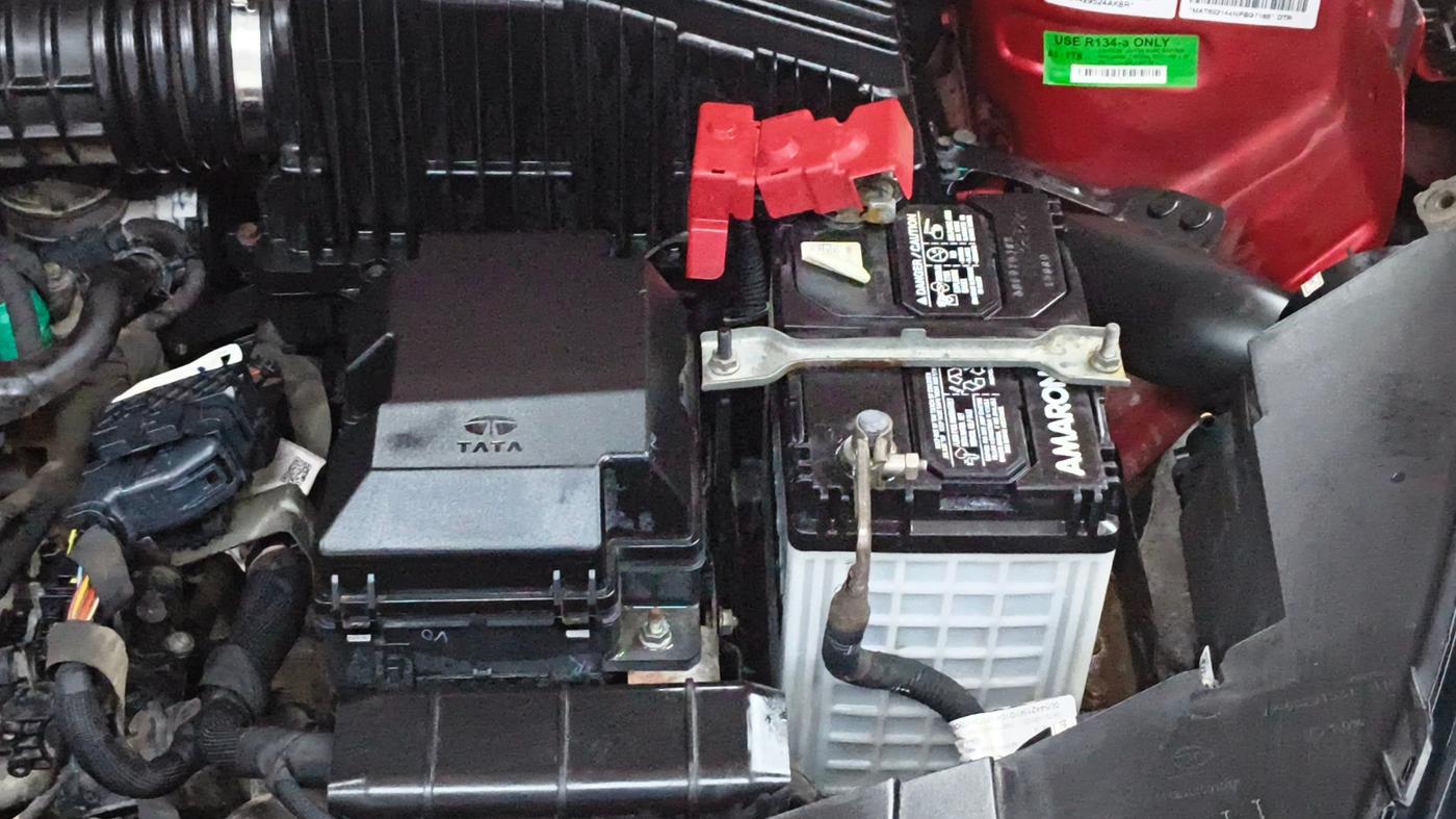 2022 Tata ALTROZ XM PLUS PETROL, Petrol, Manual, 39,741 km, Engine View - Left