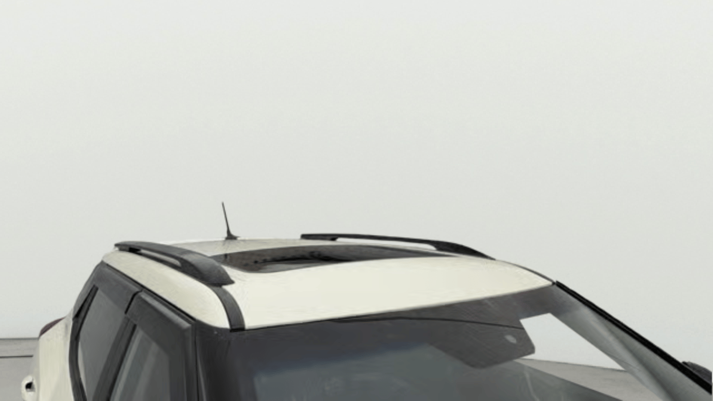 2022 Mahindra XUV300 W8 (O) 1.2 PETROL, Petrol, Manual, 29,859 km, Moonroof/ Sunroof