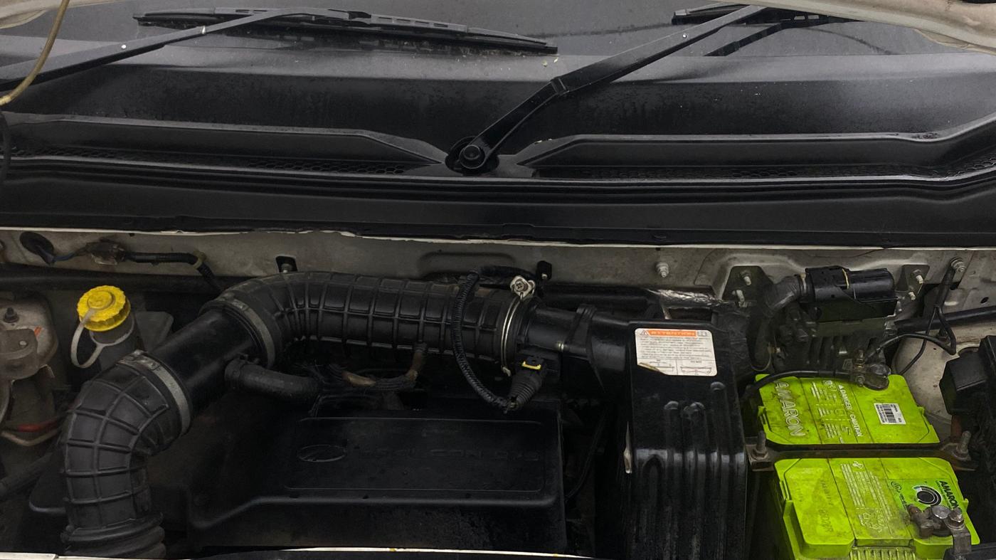 2016 Mahindra Kuv100 K8 D 5 STR, Diesel, Manual, 89,762 km, Engine View