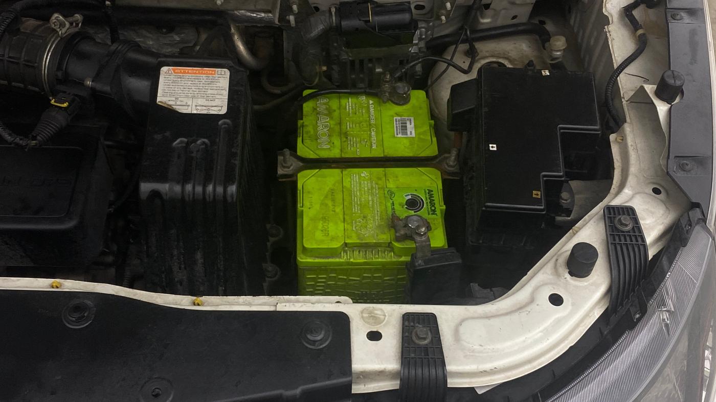 2016 Mahindra Kuv100 K8 D 5 STR, Diesel, Manual, 89,762 km, Engine View - Left