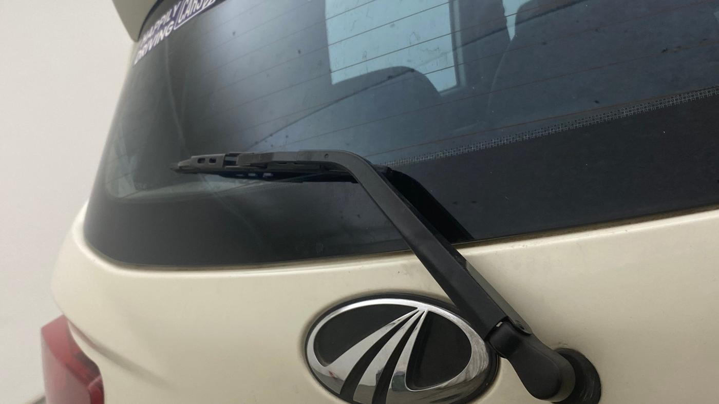 2016 Mahindra Kuv100 K8 D 5 STR, Diesel, Manual, 89,762 km, Rear Wiper