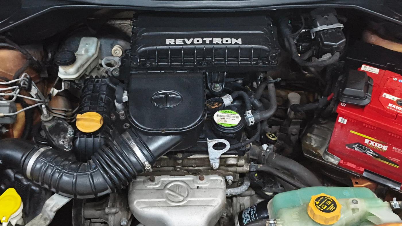2016 Tata Tiago XZ PETROL, Petrol, Manual, 80,806 km, Engine View