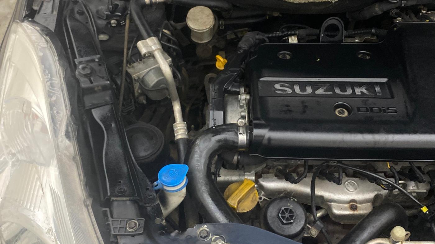 2016 Maruti Swift VDI (O), Diesel, Manual, 91,202 km, Engine View - Right