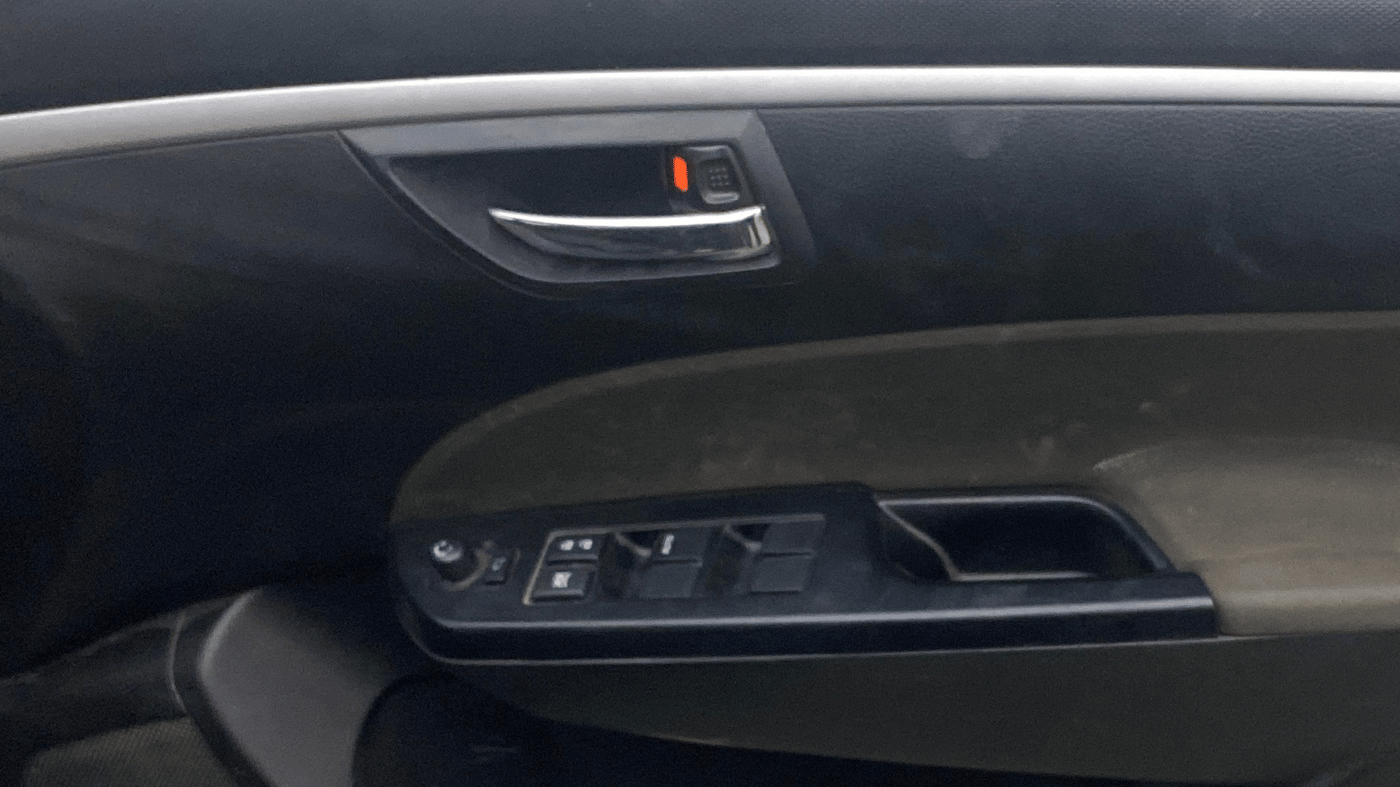 2016 Maruti Swift VDI (O), Diesel, Manual, 91,202 km, Driver Side Door Panels Control