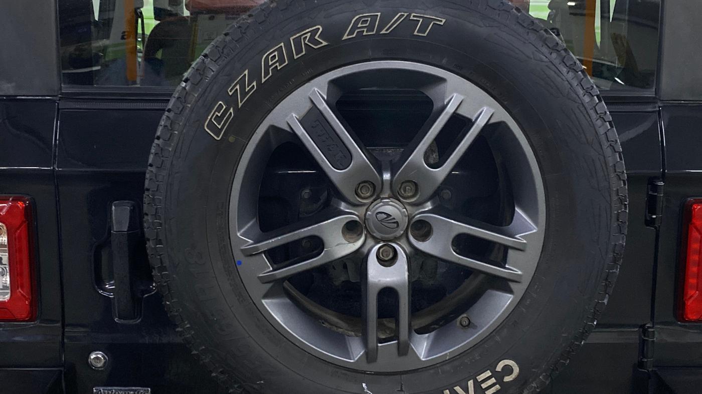 2022 Mahindra Thar LX PETROL HT 4WD AT, Petrol, Automatic, 66,474 km, Spare Tyre