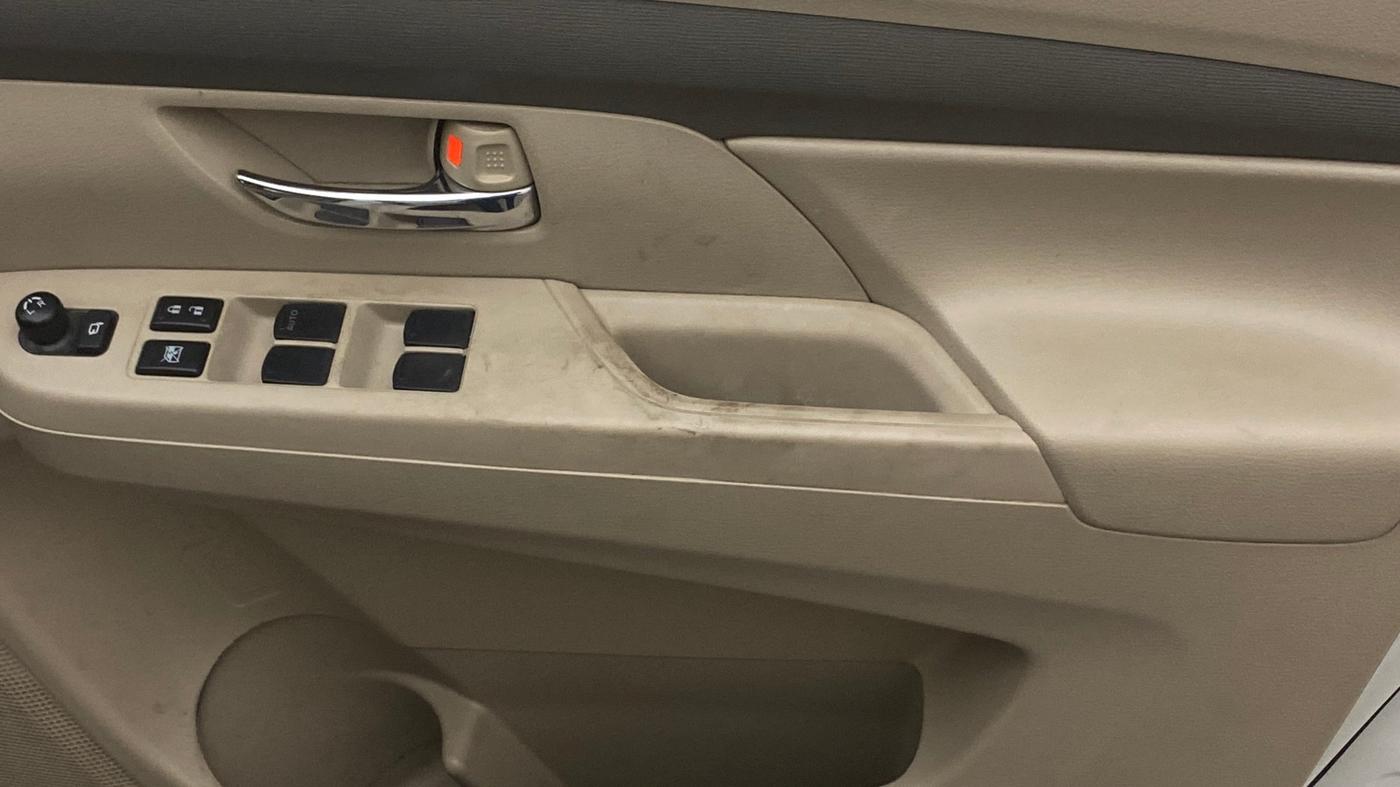 2023 Maruti Ertiga VXi (O), Petrol, Manual, 49,069 km, Driver Side Door Panels Control