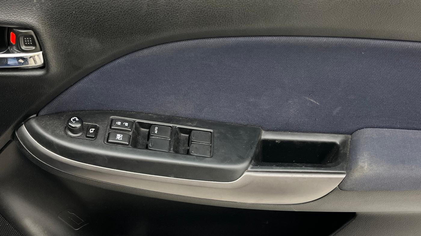 2019 Maruti Baleno ALPHA CVT PETROL 1.2, Petrol, Automatic, 1,20,086 km, Driver Side Door Panels Control