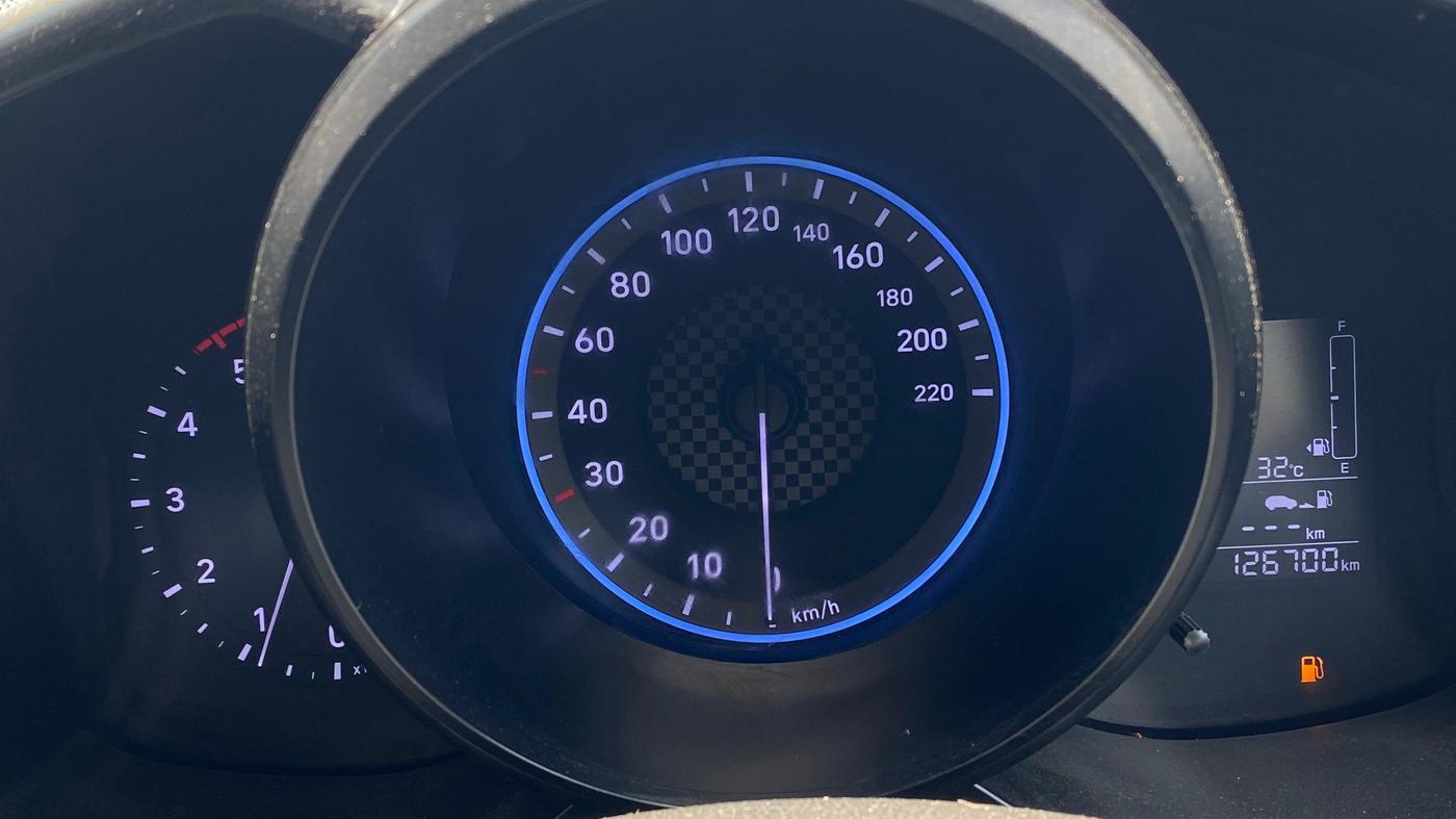 2020 Hyundai VENUE SX 1.5 CRDI, Diesel, Manual, 1,26,692 km, Odometer Image