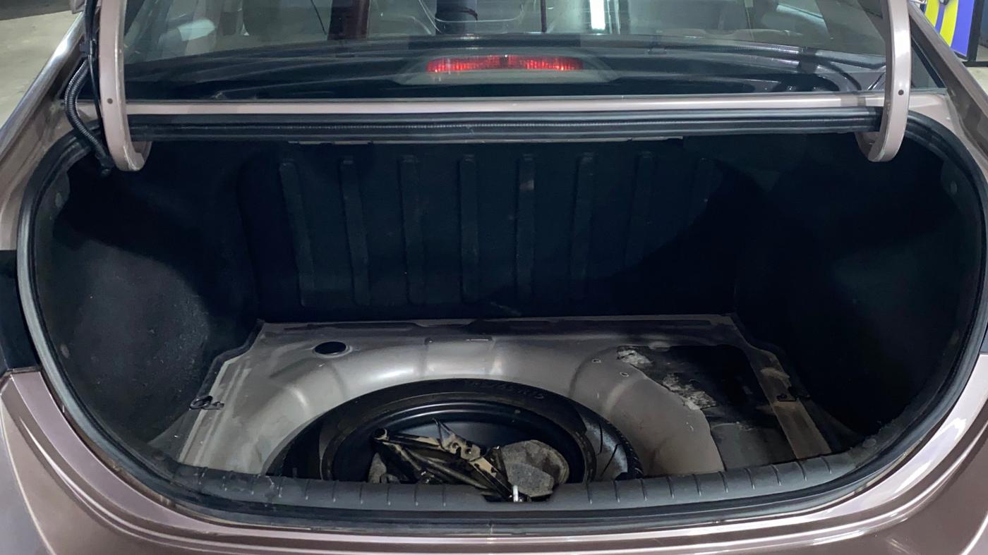 2018 Hyundai Verna 1.6 VTVT SX O, Petrol, Manual, 36,408 km, Boot Inside