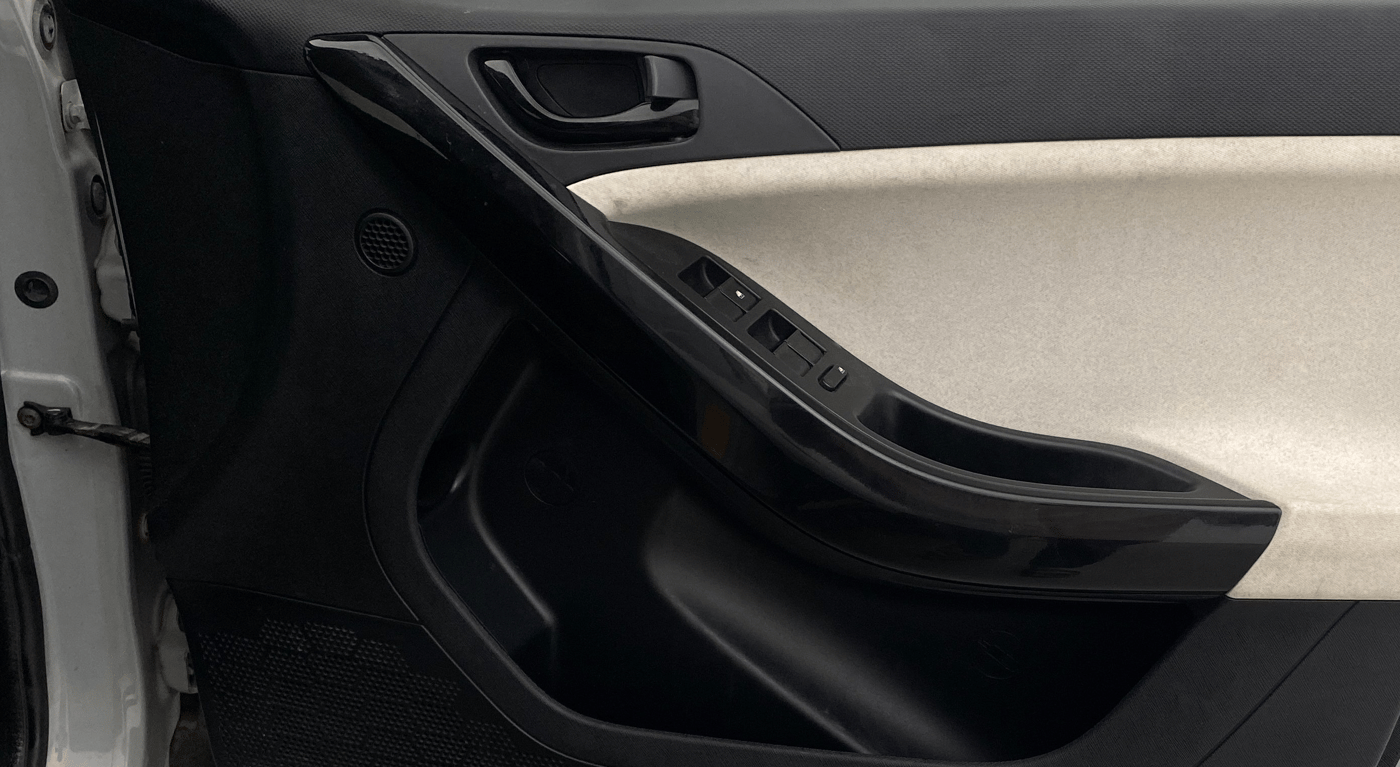 2023 Tata NEXON PURE 1.5 DIESEL, Diesel, Manual, 46,421 km, Driver Side Door Panels Control