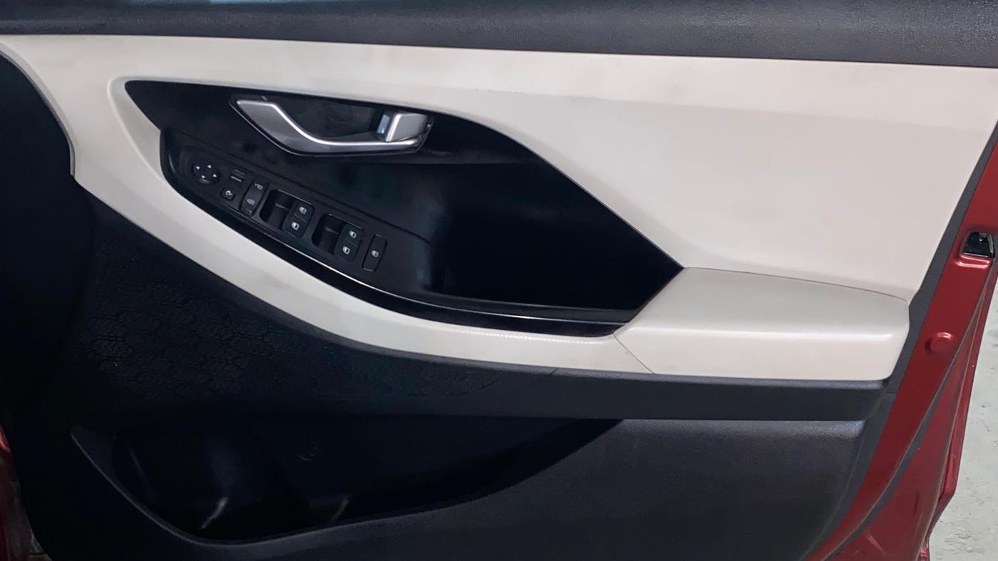 2021 Hyundai Creta SX EXECUTIVE 1.5 PETROL, Petrol, Manual, 24,077 km, Driver Side Door Panels Control