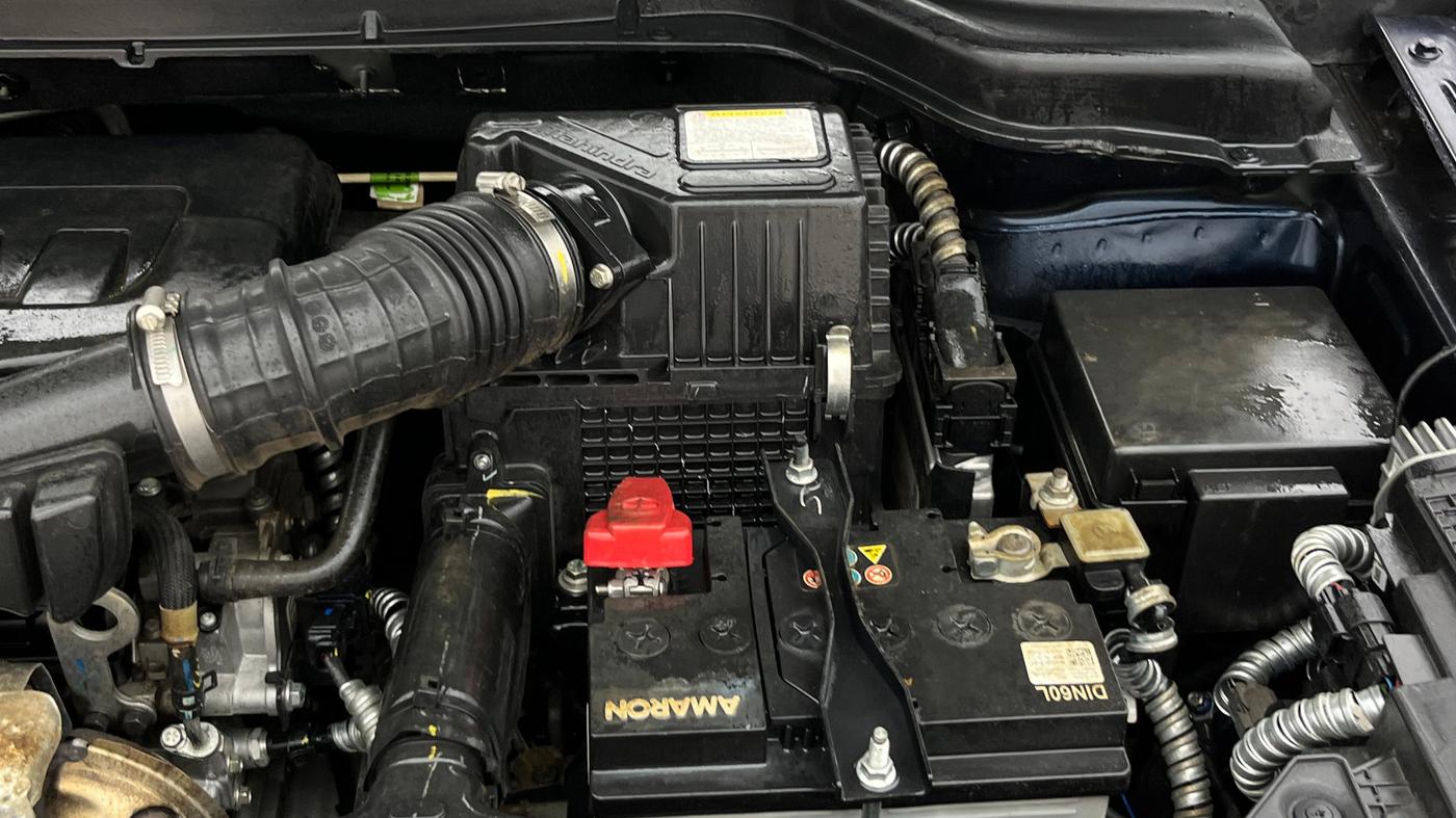 2024 Mahindra XUV 3XO AX5L 1.2 TGDi, Petrol, Manual, 25,170 km, Engine View - Left