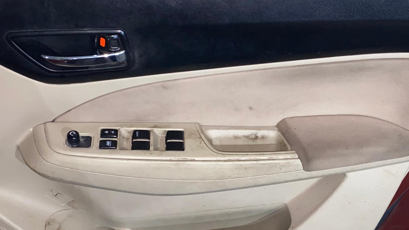 2019 Maruti Dzire VXI, Petrol, Manual, 63,555 km, Driver Side Door Panels Control