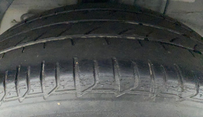 2014 Hyundai Elite i20 ASTA 1.2, Petrol, Manual, 68,377 km, Right Rear Tyre Tread