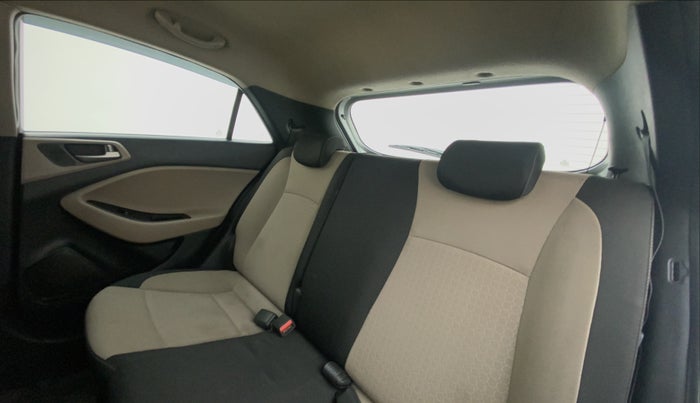 2014 Hyundai Elite i20 ASTA 1.2, Petrol, Manual, 68,377 km, Right Side Rear Door Cabin