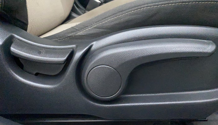 2014 Hyundai Elite i20 ASTA 1.2, Petrol, Manual, 68,377 km, Driver Side Adjustment Panel