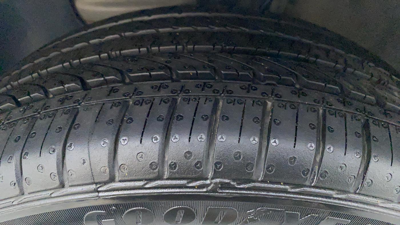 2014 Hyundai Elite i20 ASTA 1.2, Petrol, Manual, 68,377 km, Left Front Tyre Tread