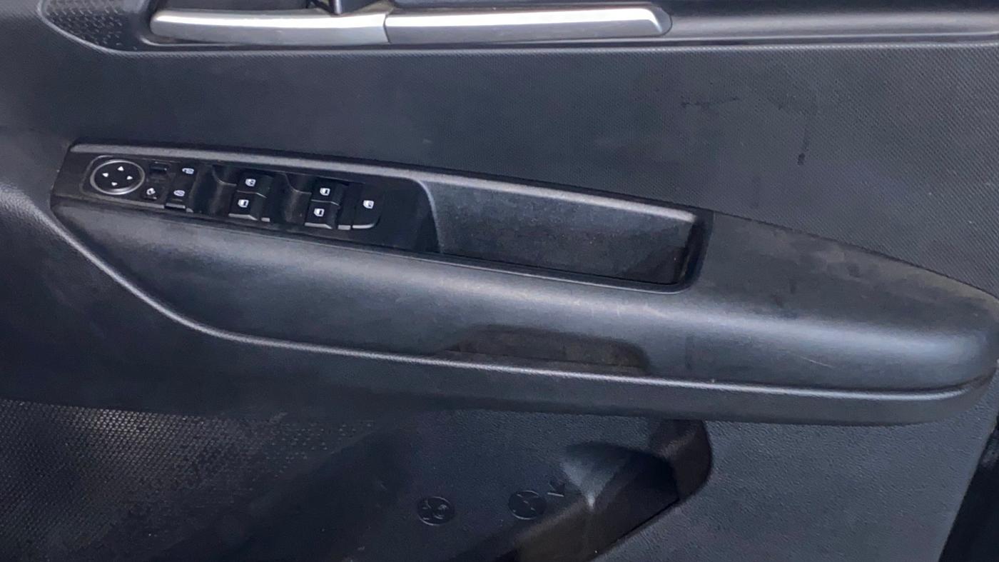 2023 KIA SONET HTK PLUS 1.2, Petrol, Manual, 12,548 km, Driver Side Door Panels Control