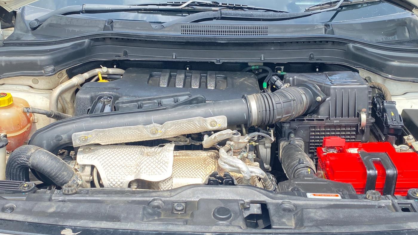 2023 Mahindra XUV300 W8 1.5 DIESEL, Diesel, Manual, 85,599 km, Engine View