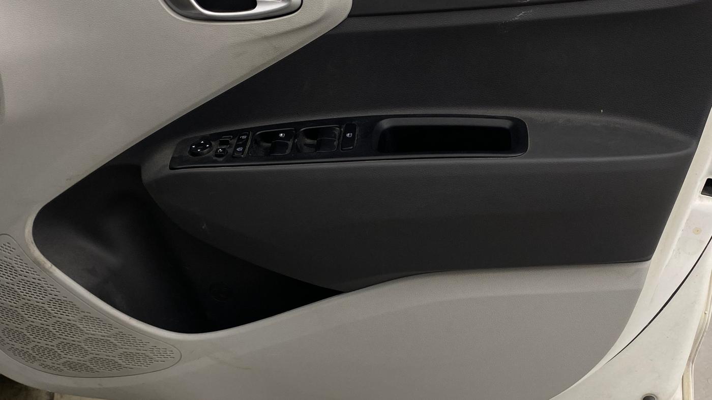 2020 Hyundai GRAND I10 NIOS SPORTZ AMT 1.2 KAPPA VTVT, Petrol, Automatic, 1,09,376 km, Driver Side Door Panels Control