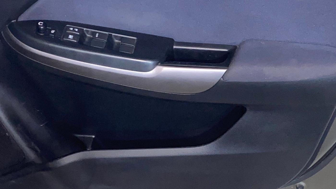 2020 Maruti Baleno ZETA CVT PETROL 1.2, Petrol, Automatic, 23,932 km, Driver Side Door Panels Control