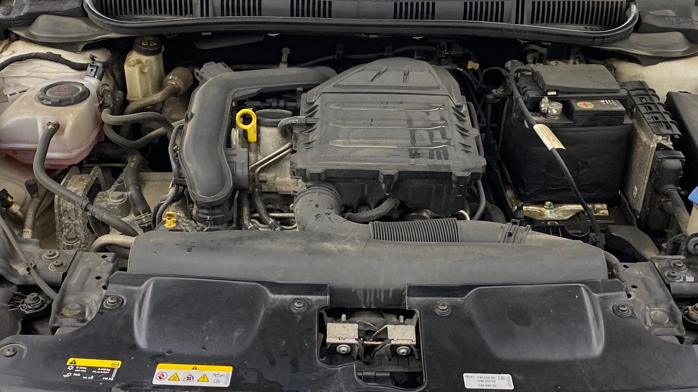 2023 Volkswagen VIRTUS HIGHLINE TSI 1.0 AT, Petrol, Automatic, 69,324 km, Engine View