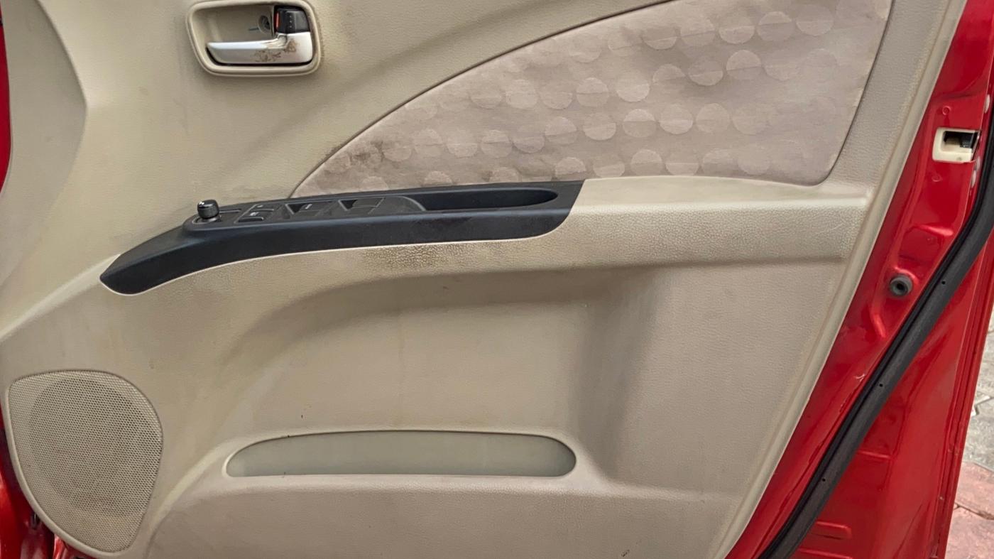 2017 Maruti Celerio ZXI AMT (O), Petrol, Automatic, 81,266 km, Driver Side Door Panels Control