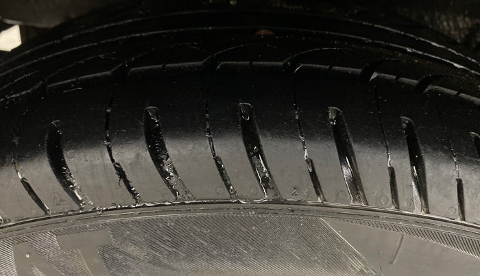 2021 Tata Tiago XT (O) PETROL, Petrol, Manual, 1,09,683 km, Right Rear Tyre Tread