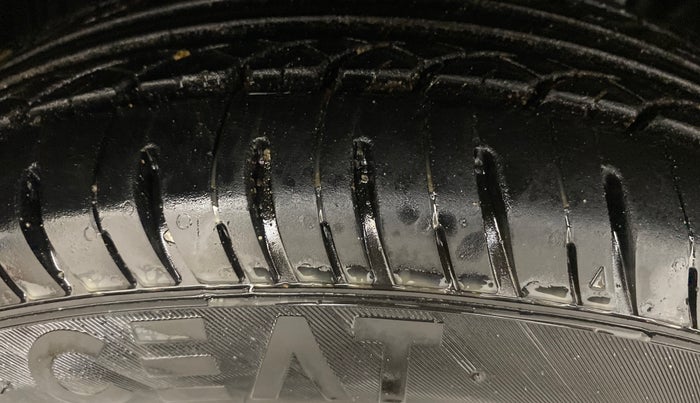 2021 Tata Tiago XT (O) PETROL, Petrol, Manual, 1,09,683 km, Right Front Tyre Tread