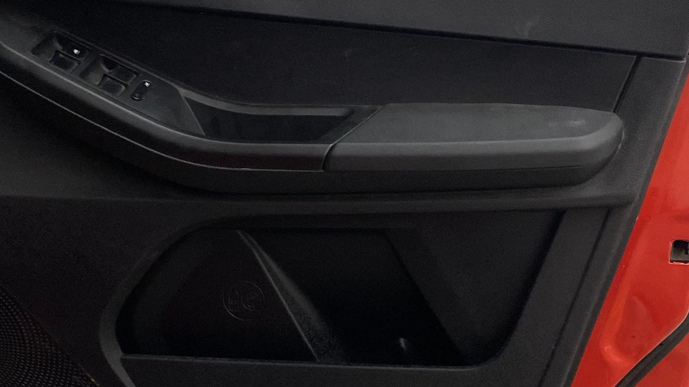 2022 Tata TIAGO NRG  NRG XZA CNG, Petrol, Automatic, 65,973 km, Driver Side Door Panels Control