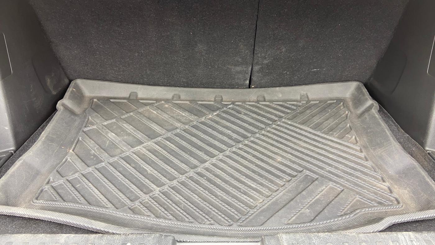 2022 Maruti BREZZA ZXI + SMART HYBRID, Petrol, Manual, 35,934 km, Boot Inside
