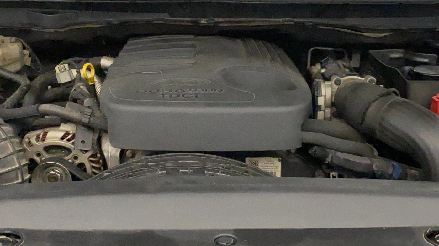 2018 Ford Endeavour TITANIUM 3.2 4X4 AT, Diesel, Automatic, 88,737 km, Engine View